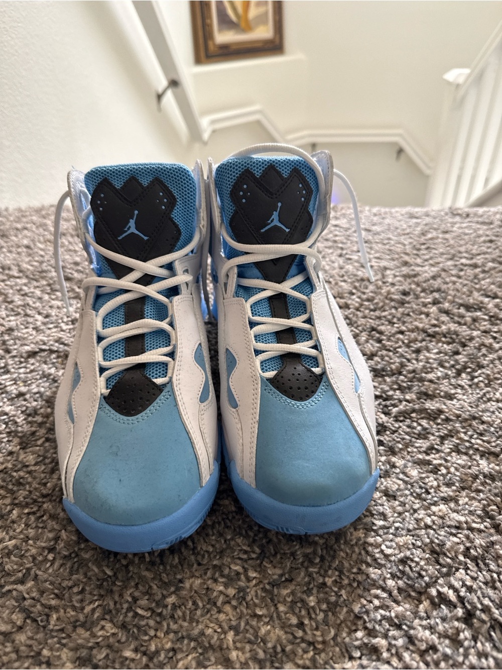 Jordan Men's High-Top Basketball Sneakers in White and Light Blue - Picture 2 of 4